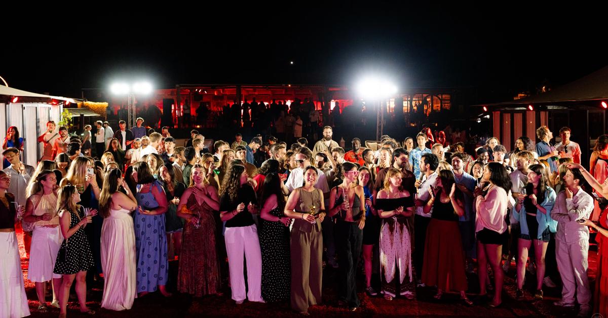 Scale Light Post Event agency for large-scale corporate events | Naboo