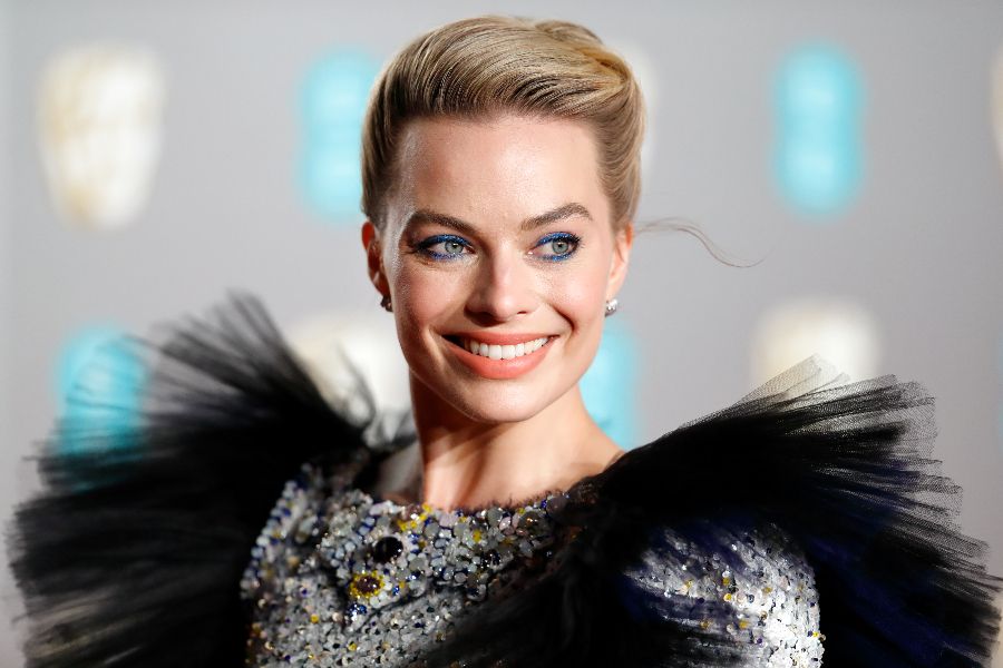 EE British Academy Film Awards - Red Carpet Arrivals LONDON, UNITED KINGDOM - FEBRUARY 10: (EMBARGOED FOR PUBLICATION IN UK NEWSPAPERS UNTIL 24 HOURS AFTER CREATE DATE AND TIME) Margot Robbie attends the EE British Academy Film Awards at the Royal Albert Hall on February 10, 2019 in London, England. (Photo by Max Mumby/Indigo/Getty Images)