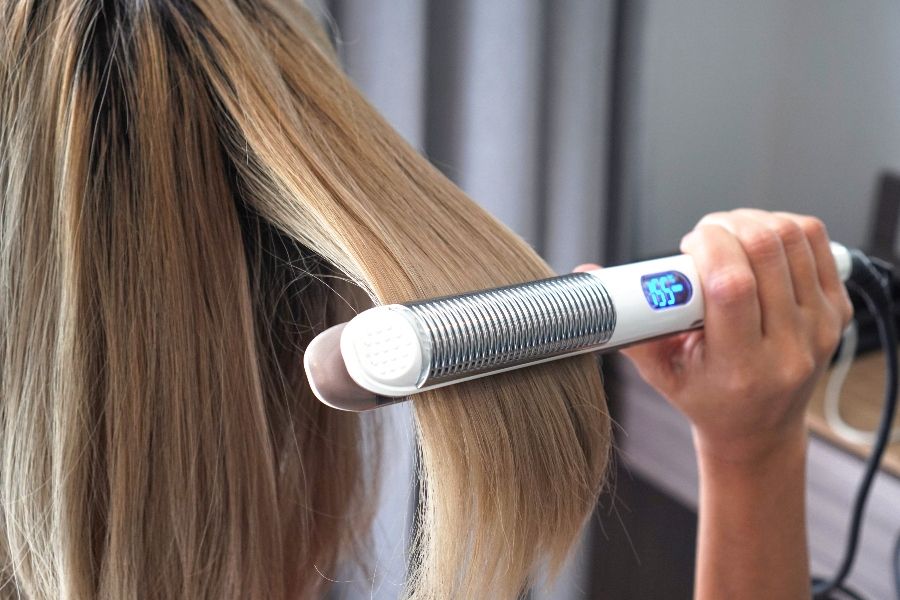 The Ideal Hair Straightener Temperature  2023 Guide