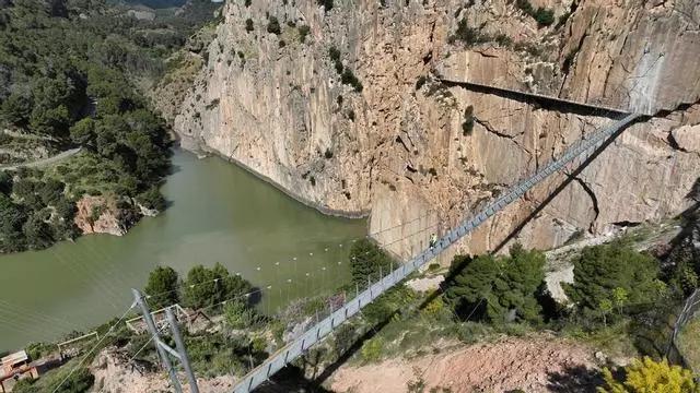 В «Тропе короля» в Малаге открывается самый длинный подвесной мост Испании