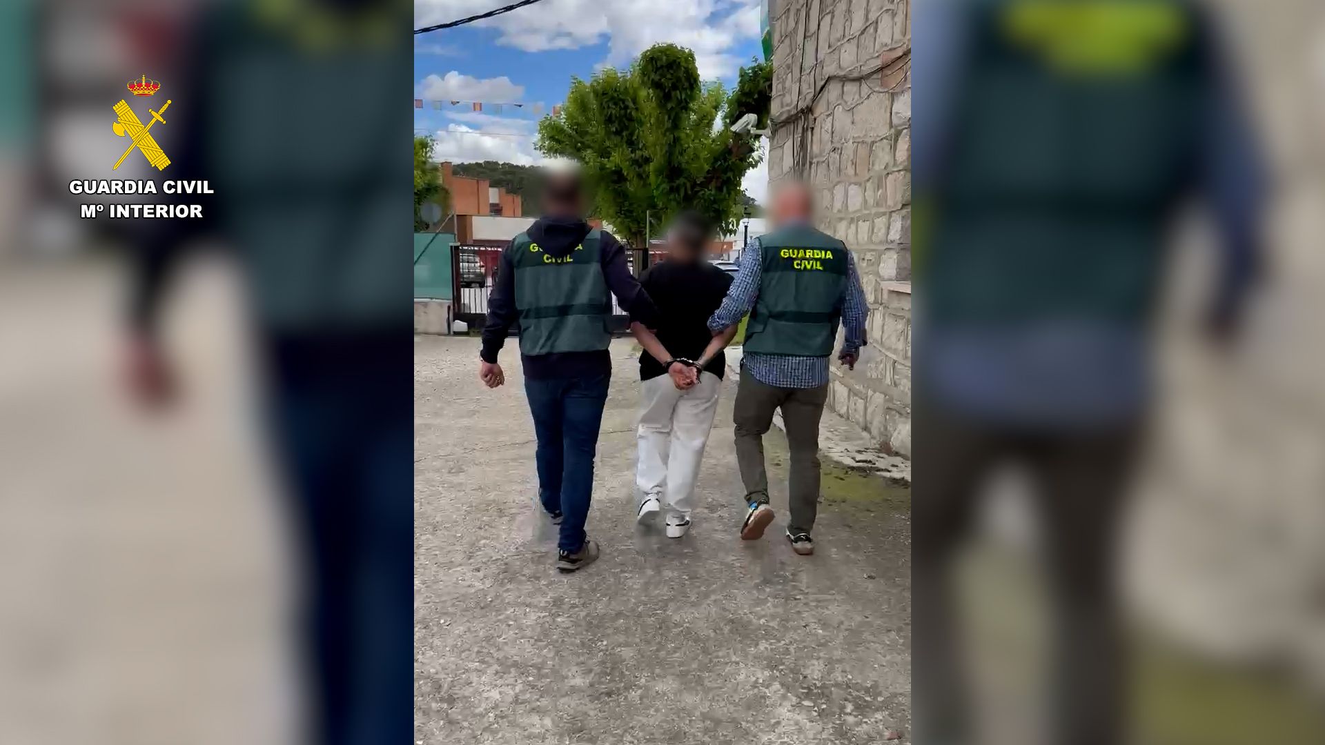 Трое налетчиков крушили магазины в Толедо автомобилями