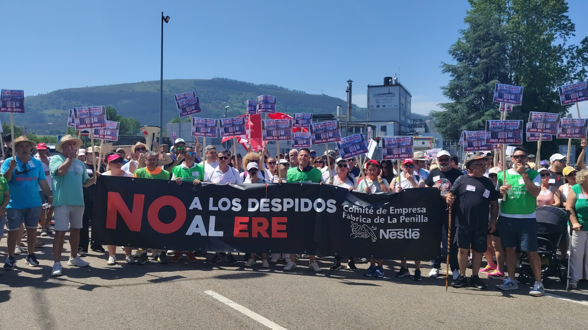 Более 2500 человек вышли против Nestlé!