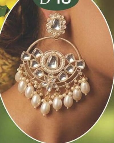Ladies Earring (Pearl & Stone)