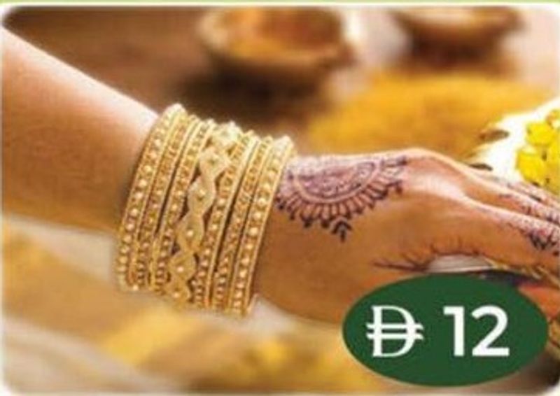 Ladies Gold-Toned Bangles Set