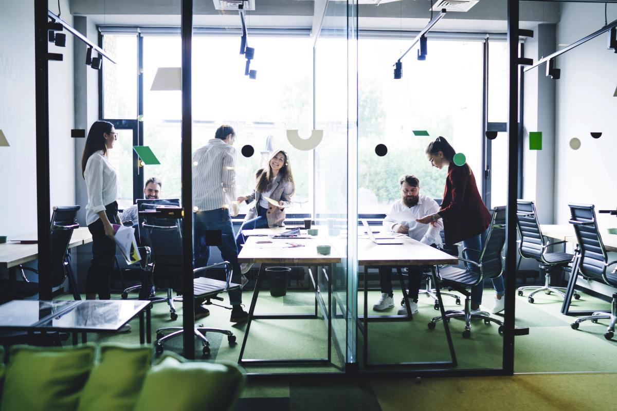 bureau privé tout équipé dans un immeuble partagé