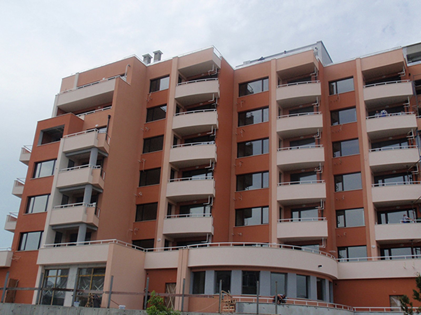 Three-seven - storey residential building with offices, underground garages on two levels and places for trade activity 1