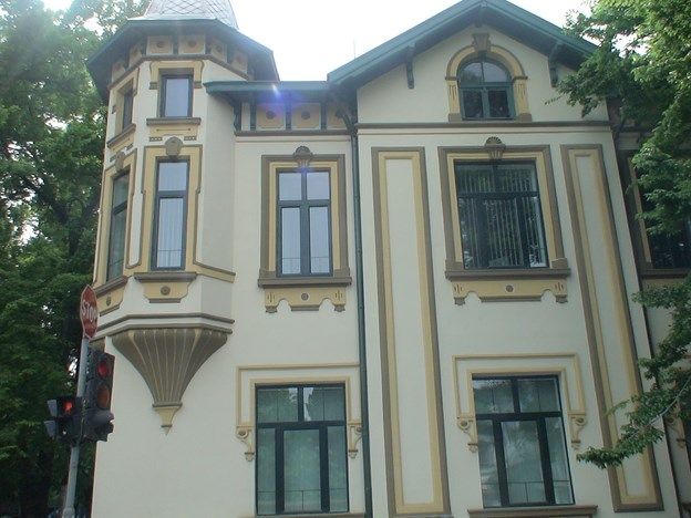 Administration building of TOPLIVO SC by reconstruction building - monument of material culture 5
