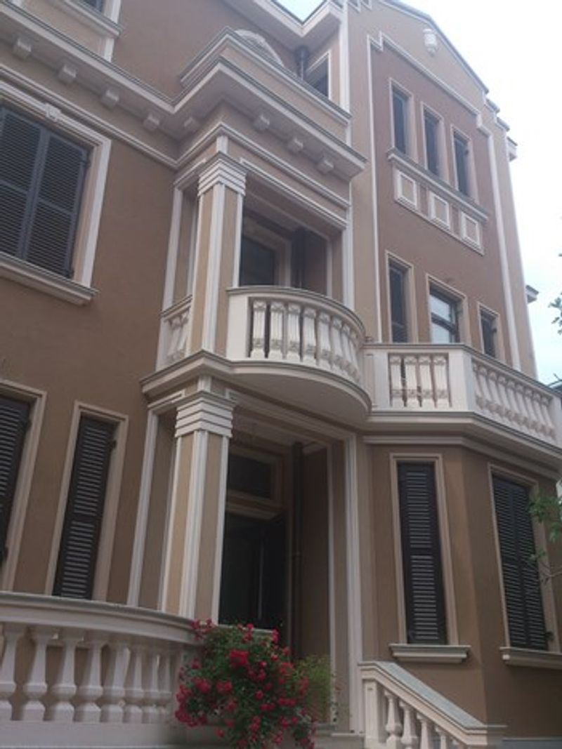 Reconstruction of residential building 