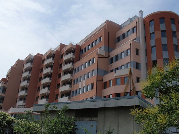 Three-seven - storey residential building with offices, underground garages on two levels and places for trade activity 3
