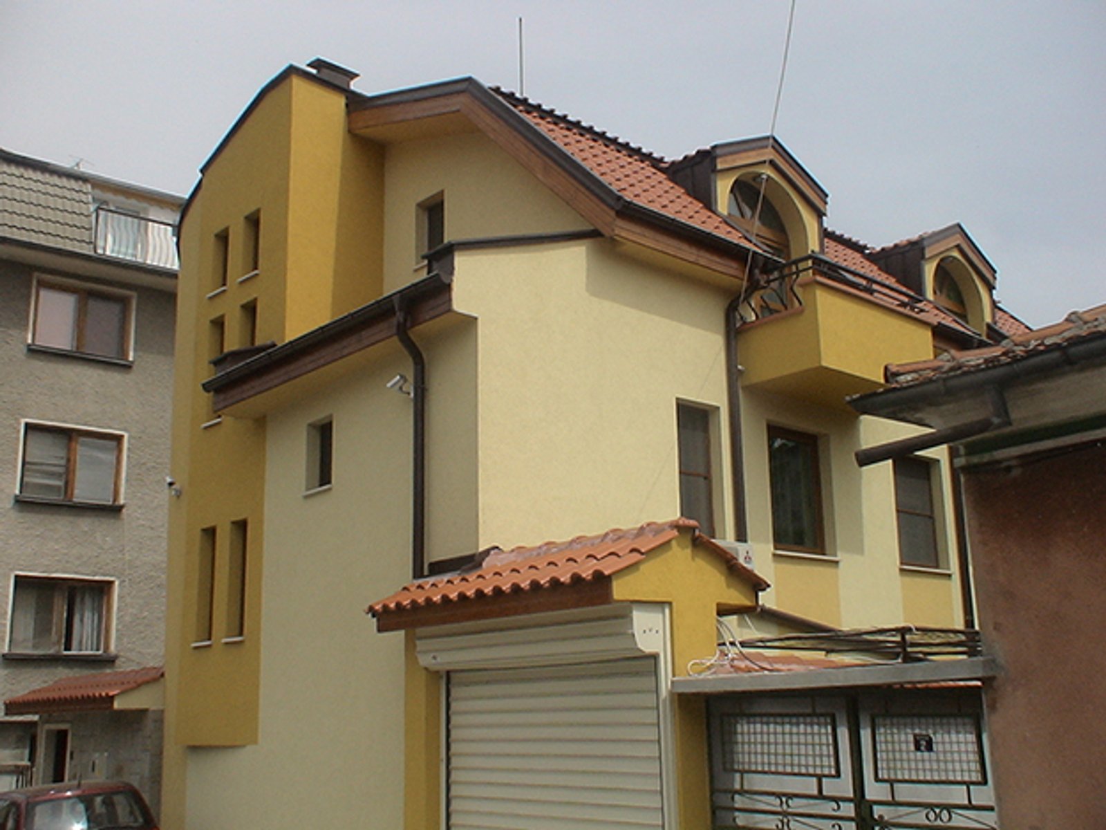 Two-storey residential building for one family 1