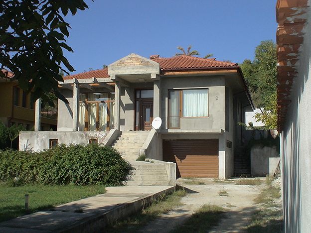 One-storey residential building for one family 1