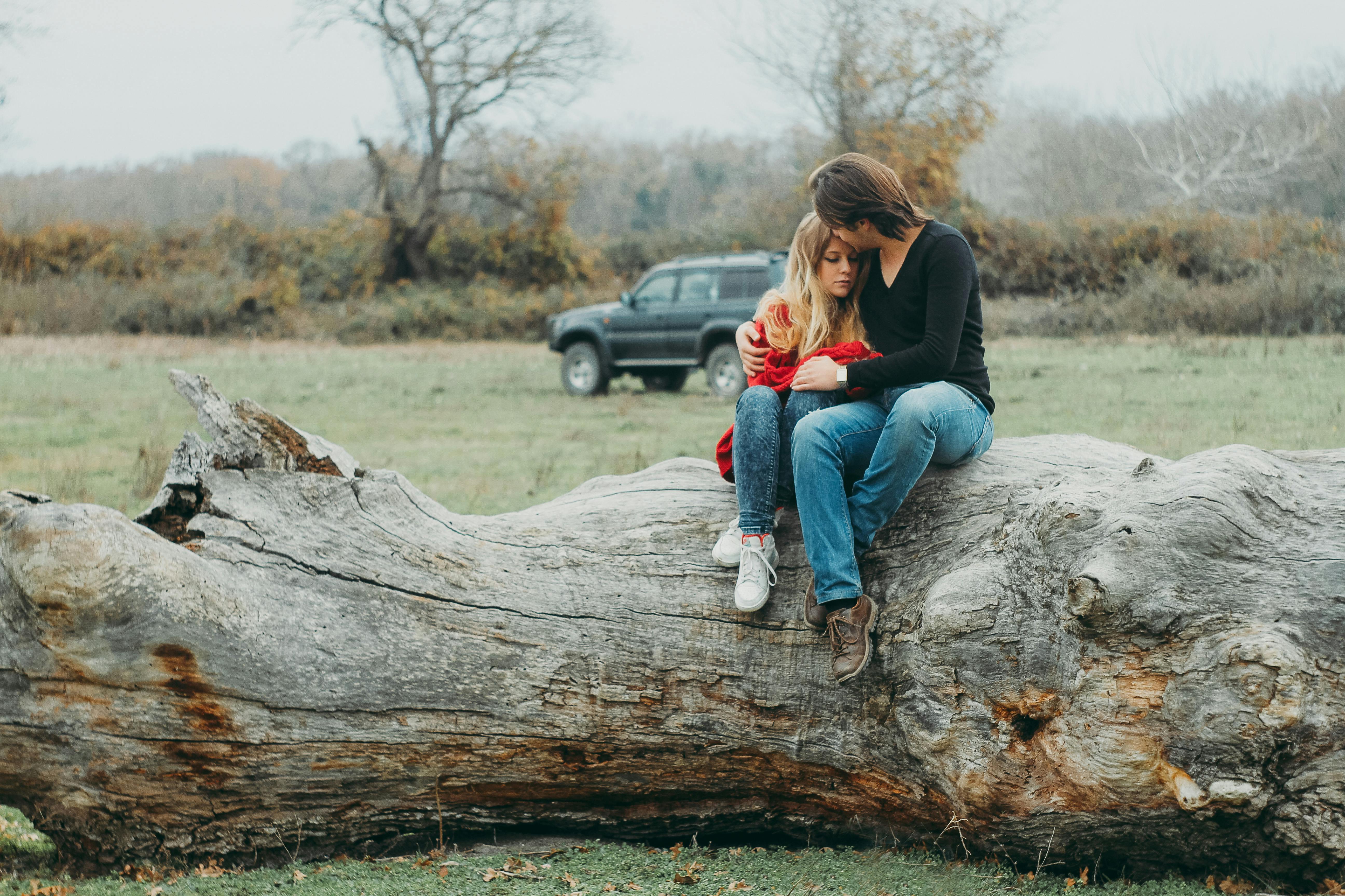 Unlock True Love with a Free Psychic Love Reading: Your Soulmate, Twin Flame & Birth Chart Revealed