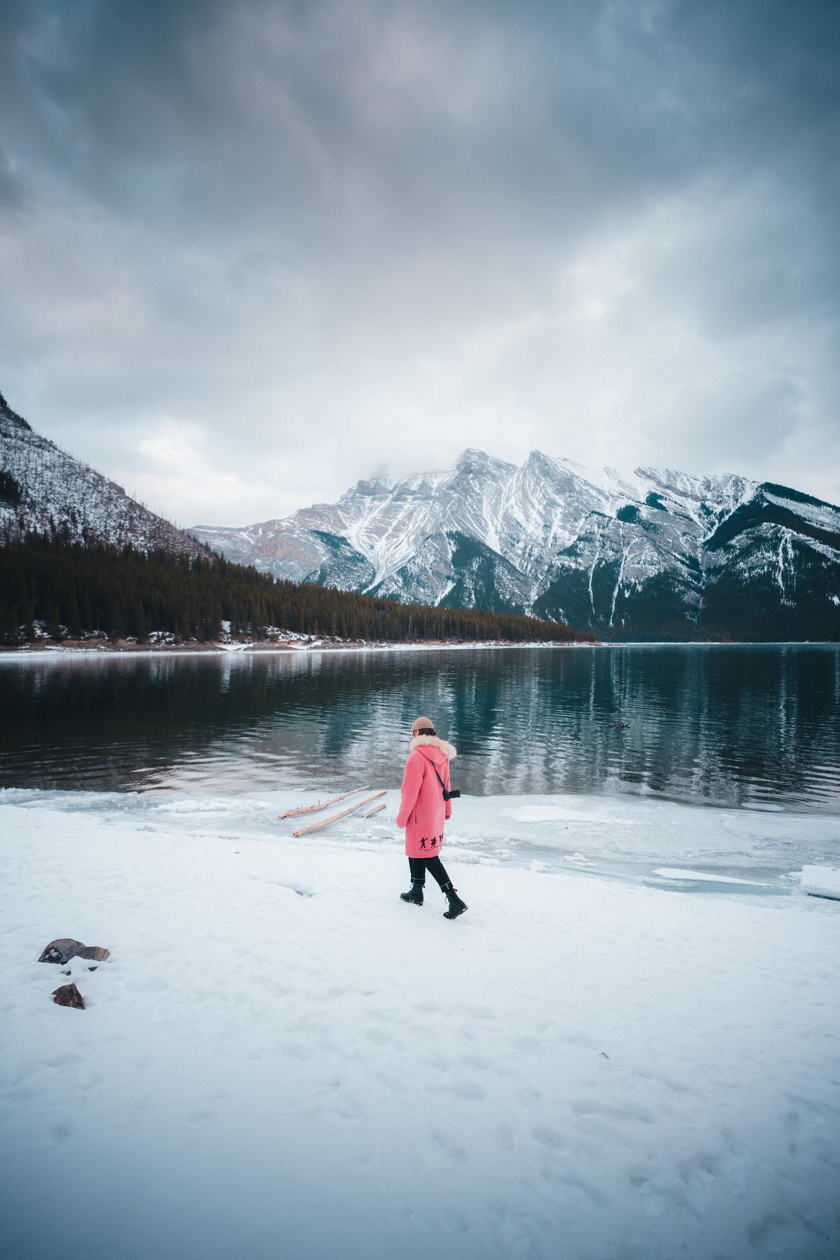 Lake Minewanka Ice Sheets
