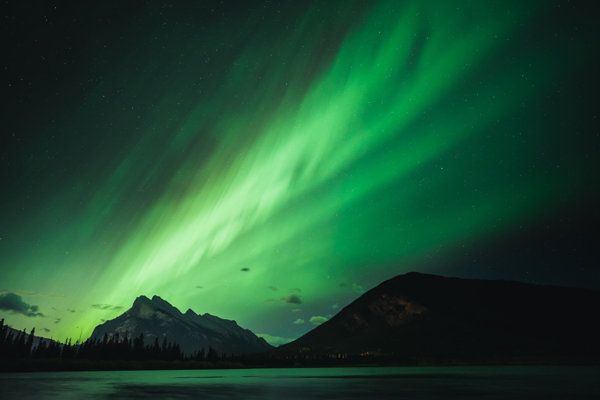 Vermilion Lakes Auroras