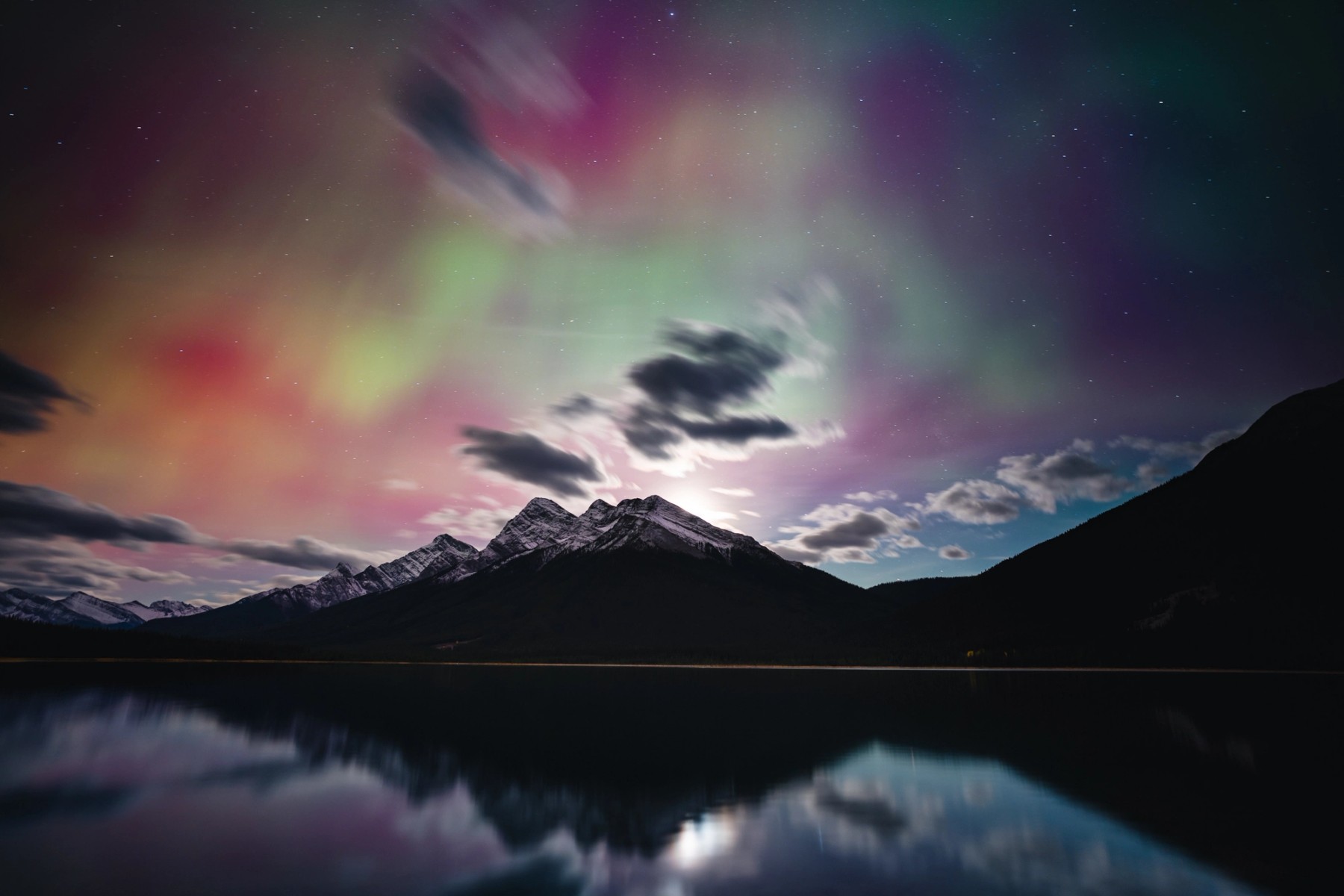 Spray Lakes Auroras — gallery image