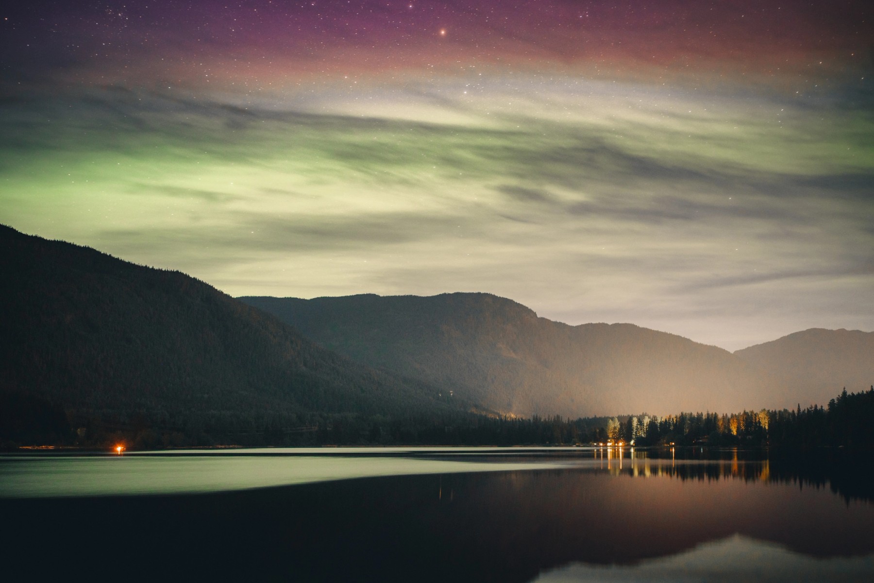 Alta Lakes Auroras — gallery image