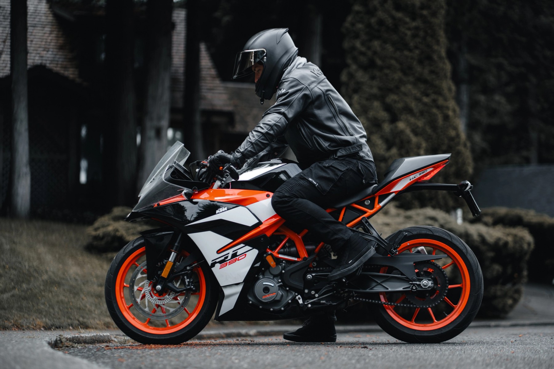 Dan Gilfillan Motorcycle — gallery image