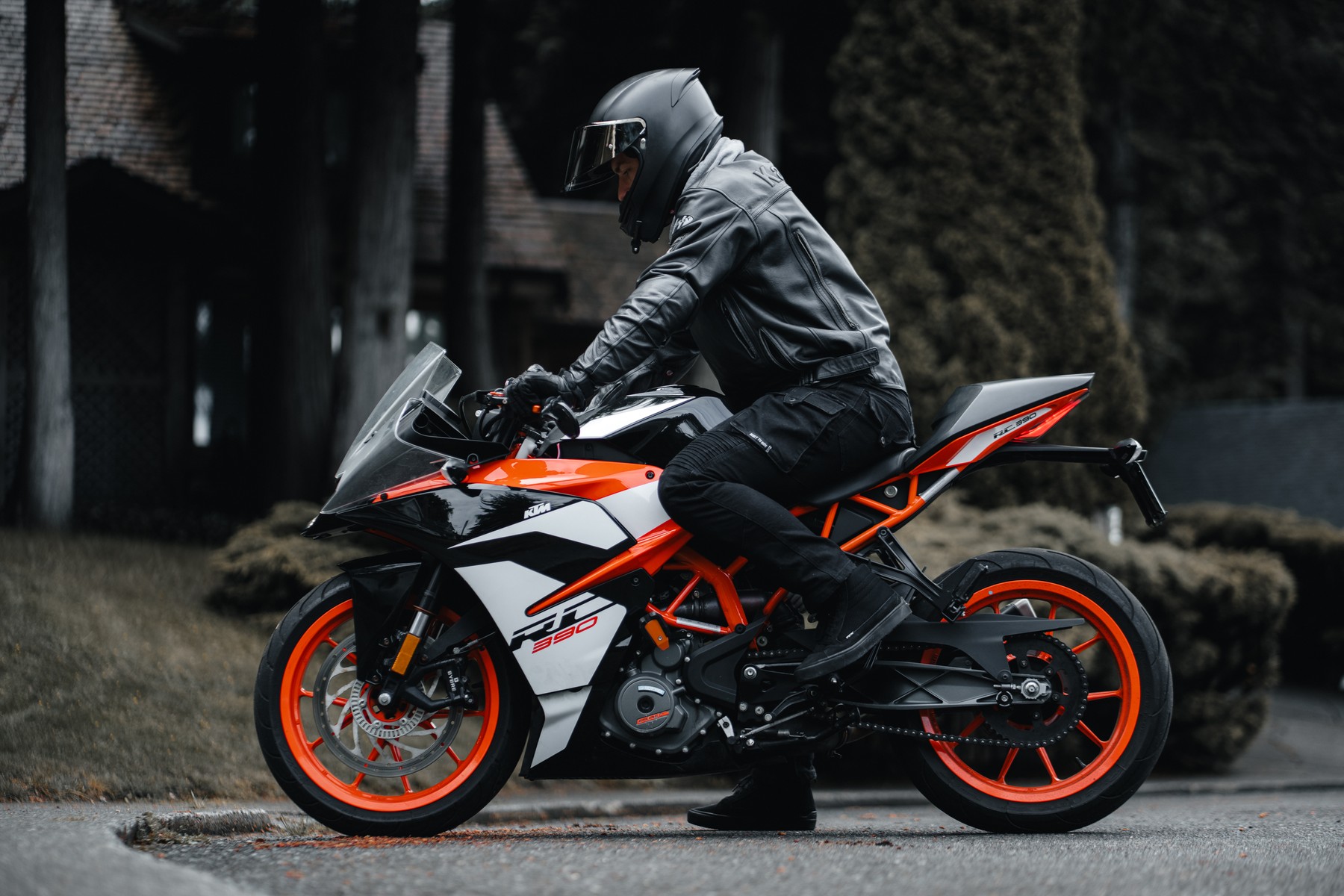 Dan Gilfillan Motorcycle — gallery image