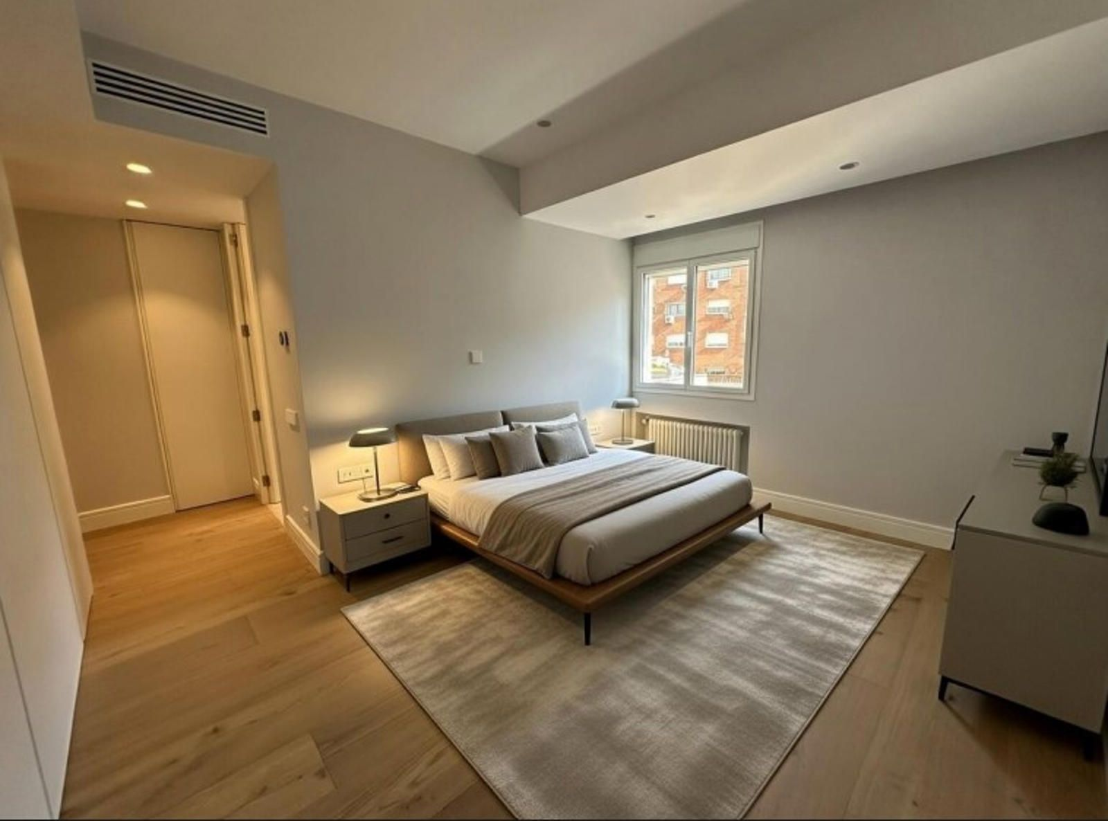 A contemporary Guindalera renovation designed for elevated family living