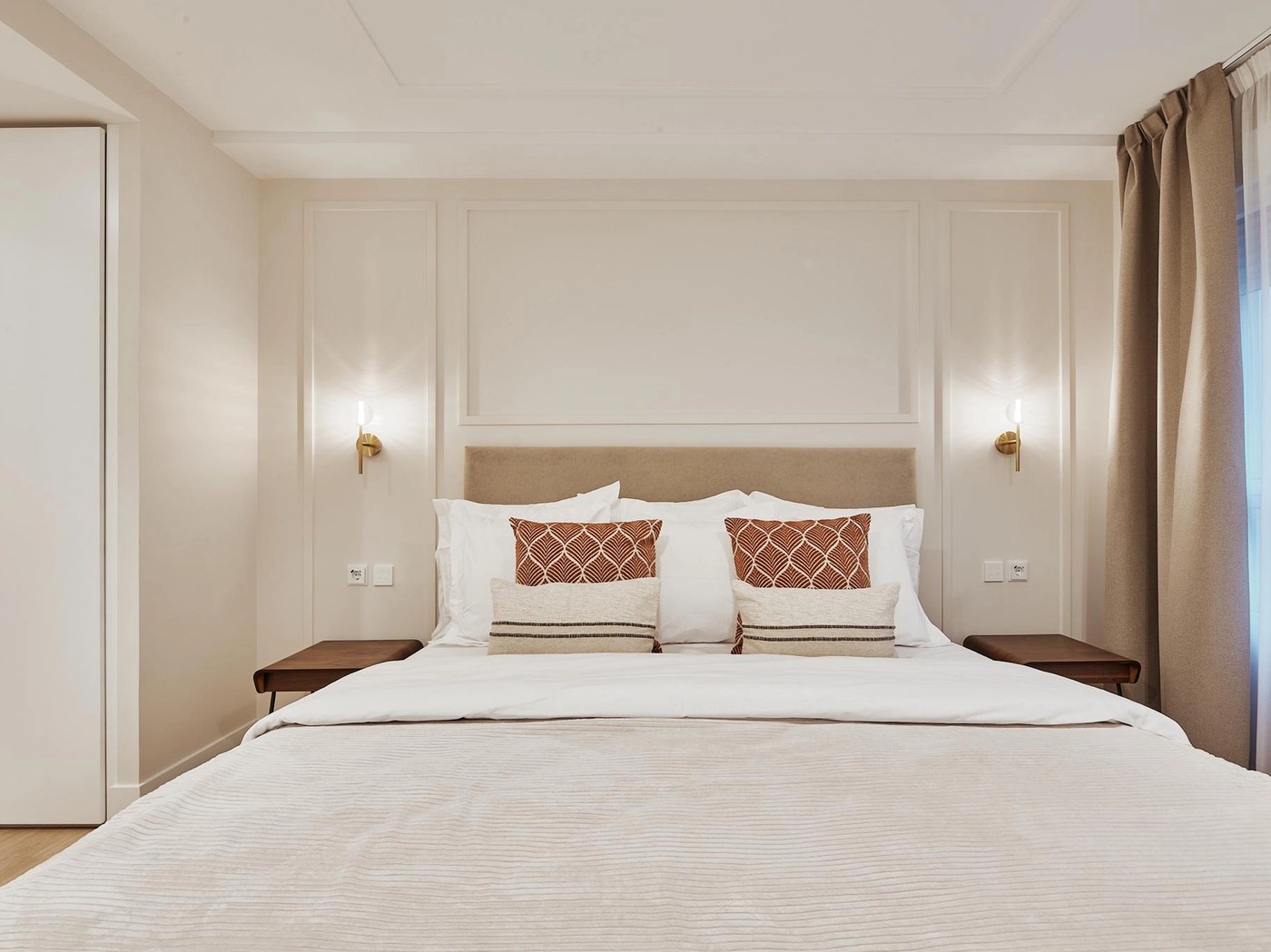 Amplitud residencial y garaje en Castellana