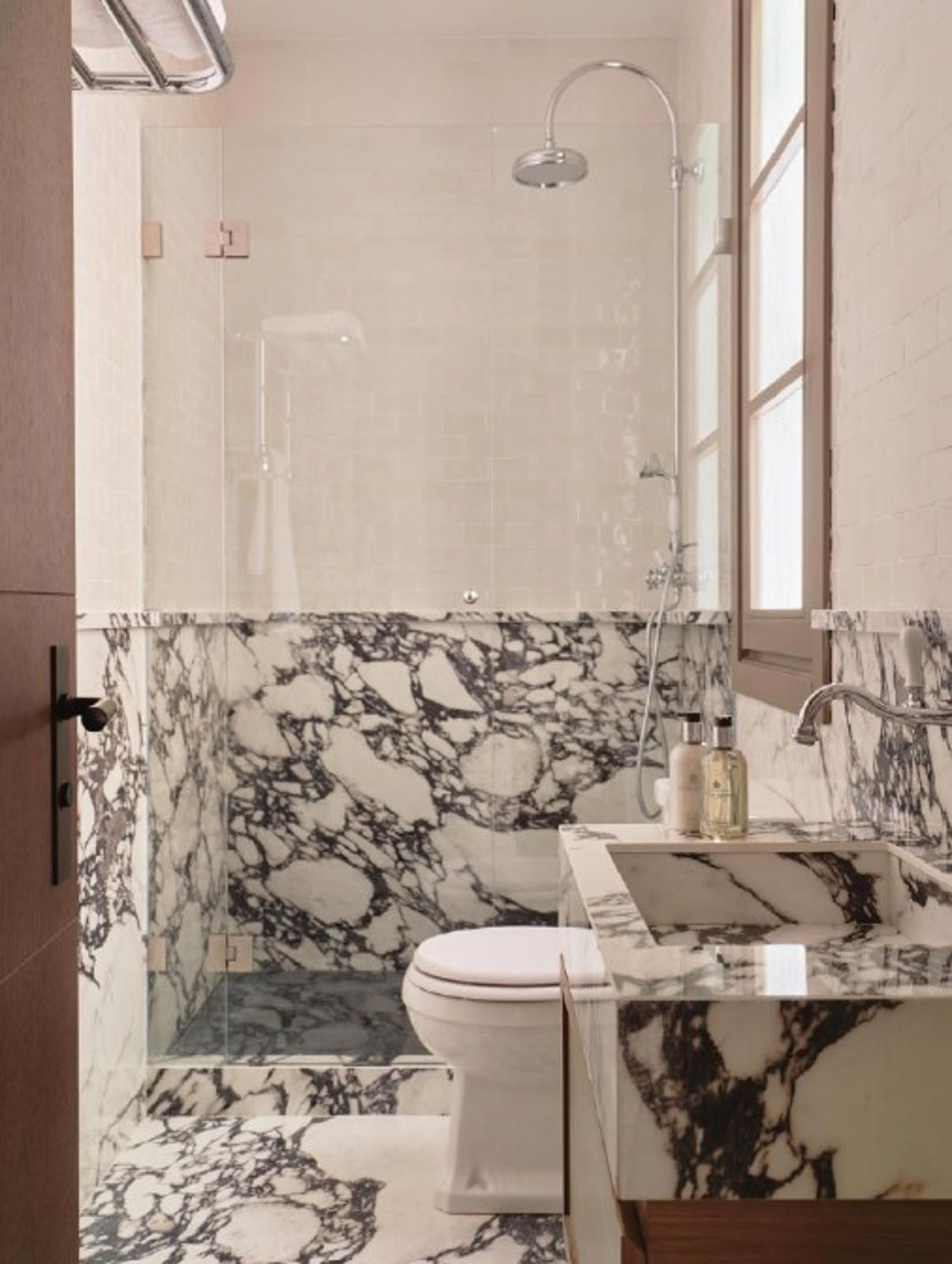 Balconies, bay windows and a refined way to experience Almagro living