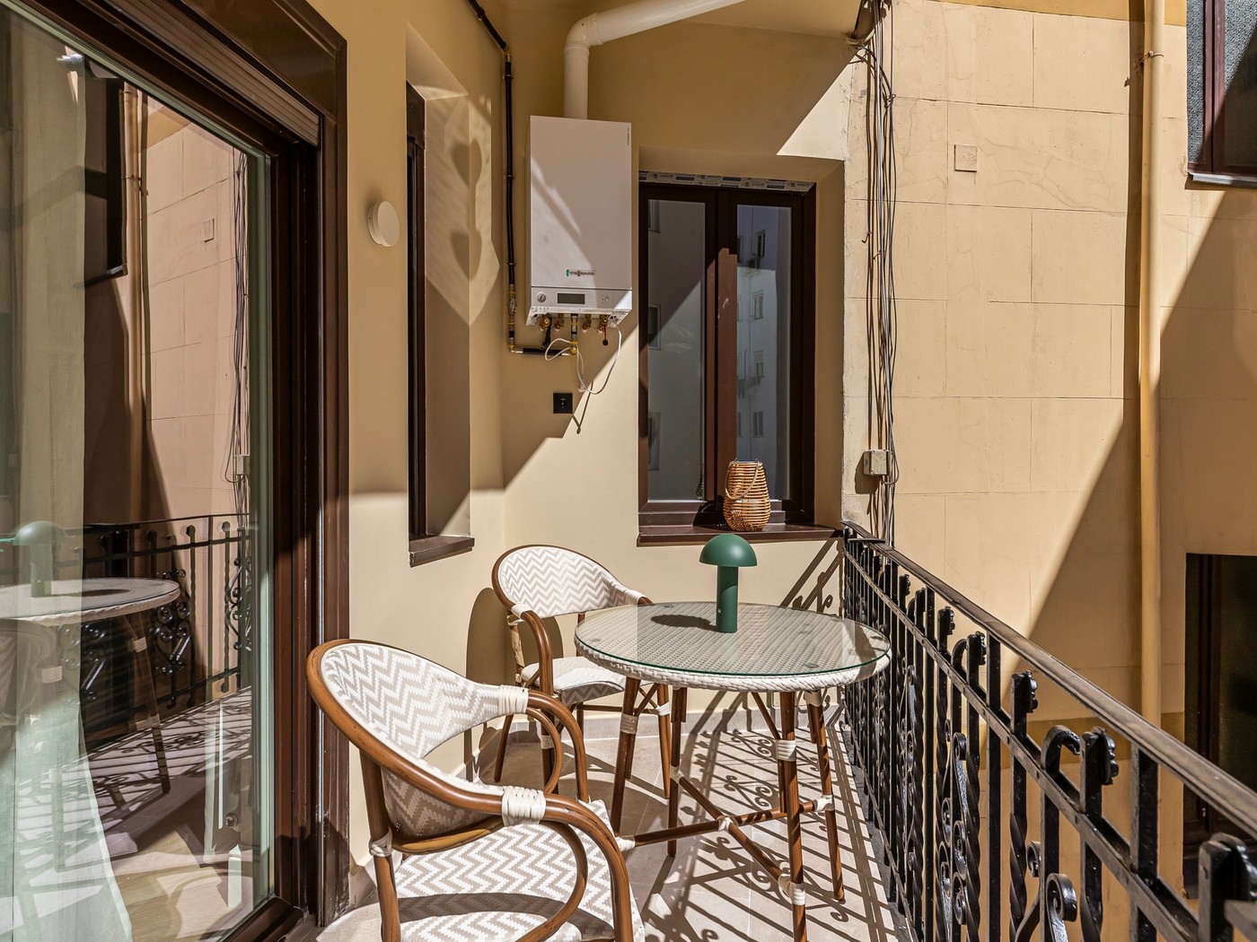 Luz en cuatro orientaciones y terraza privada en Lista