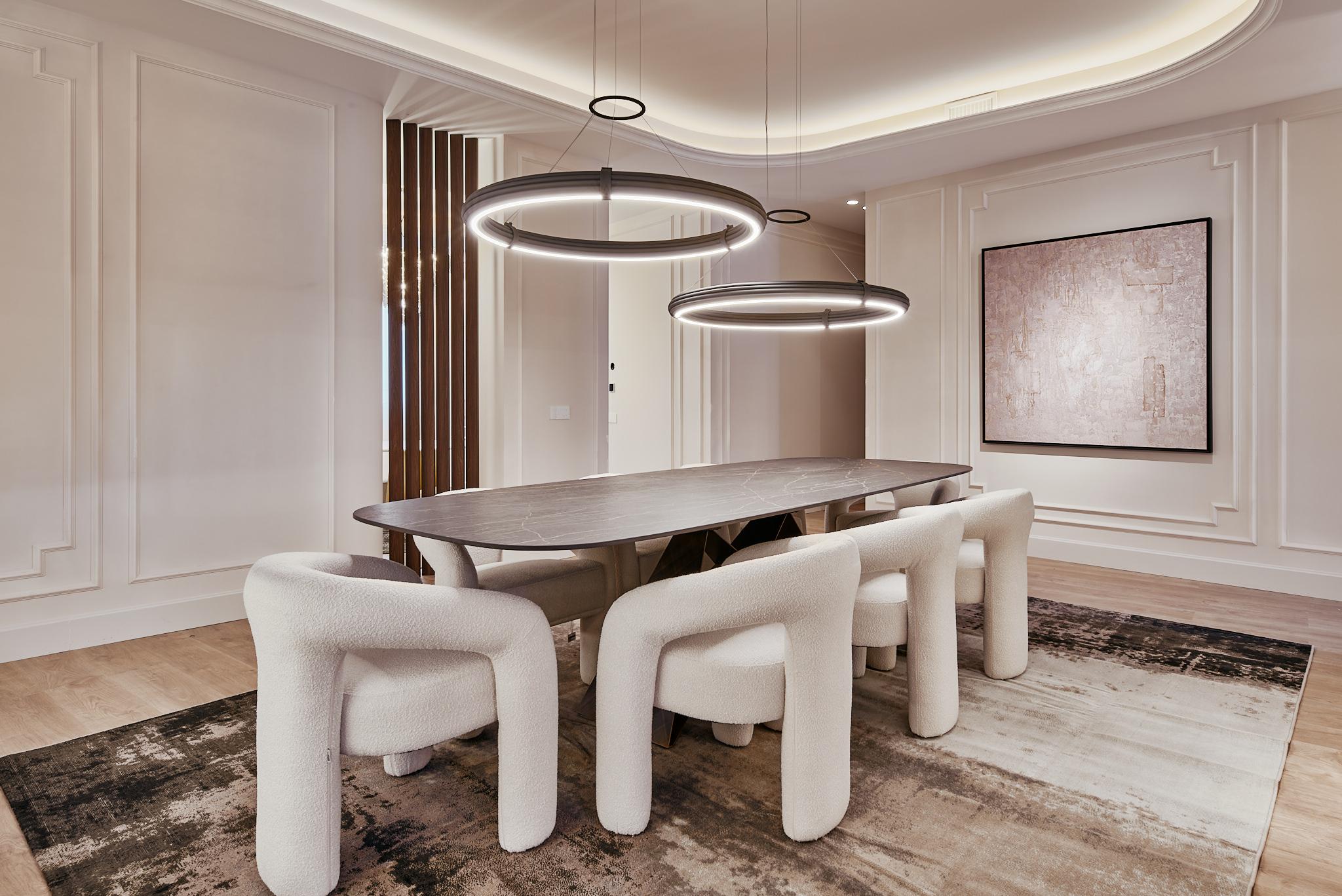 Luxury apartment in Justicia with four suites, dressing rooms and a historic building