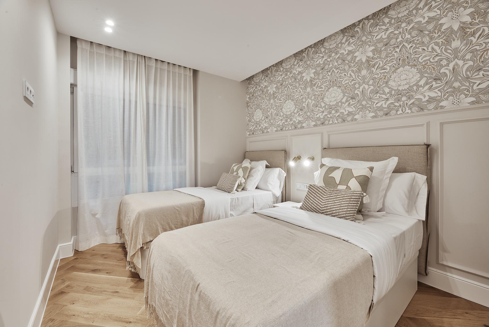 Luxury apartment in Castellana with excellent connectivity and refined city living