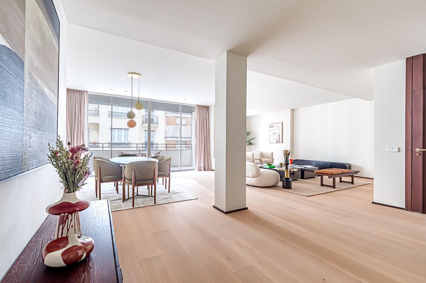 Four-bedroom living in the heart of prestigious Recoletos