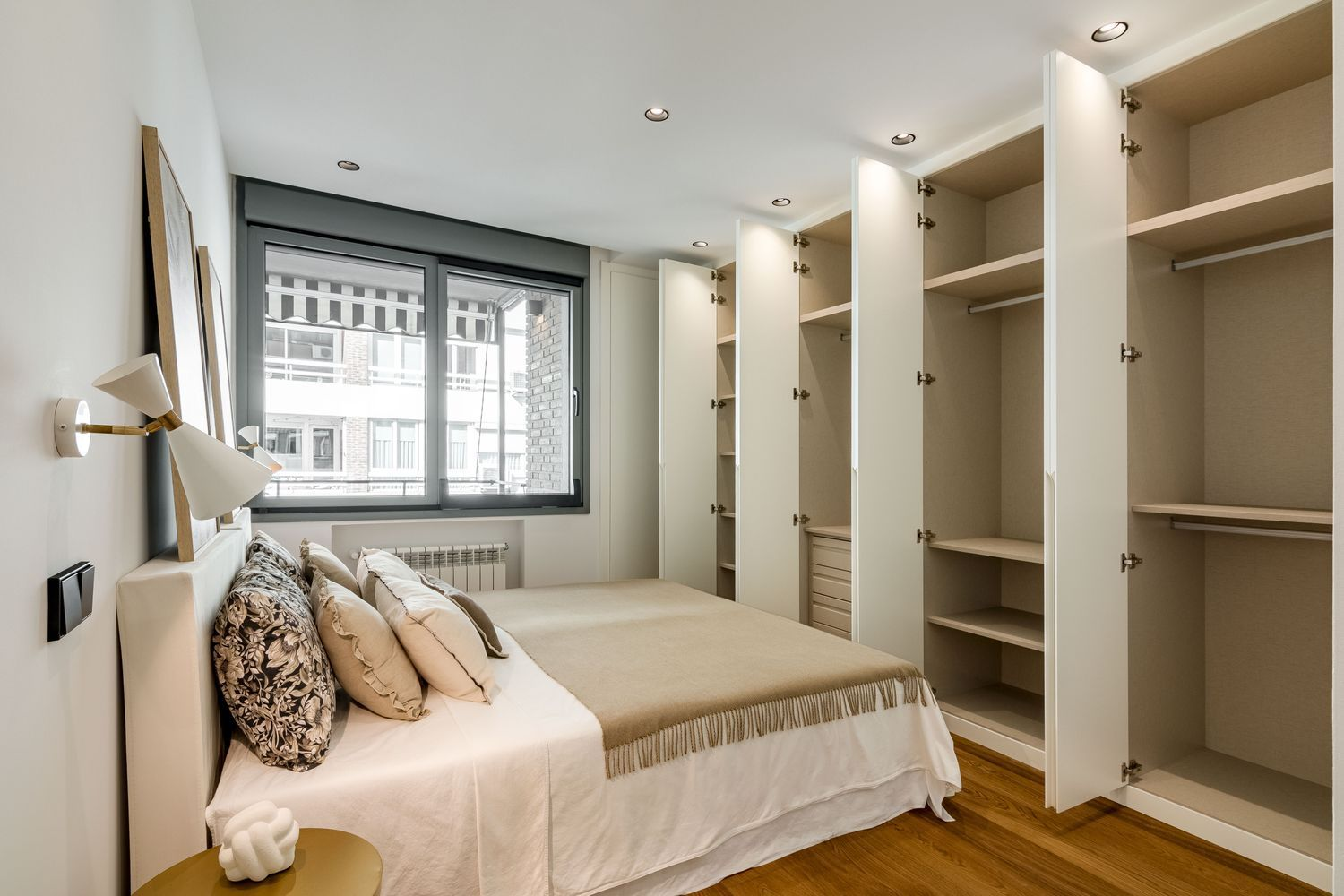 Generous living spaces and seamless outdoor living in one of Salamanca’s finest areas