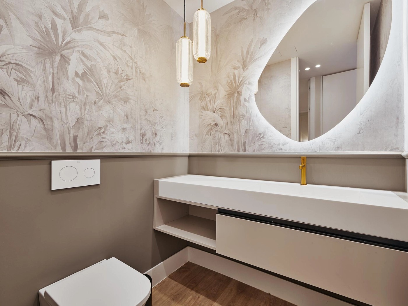 Amplitud residencial y garaje en Castellana