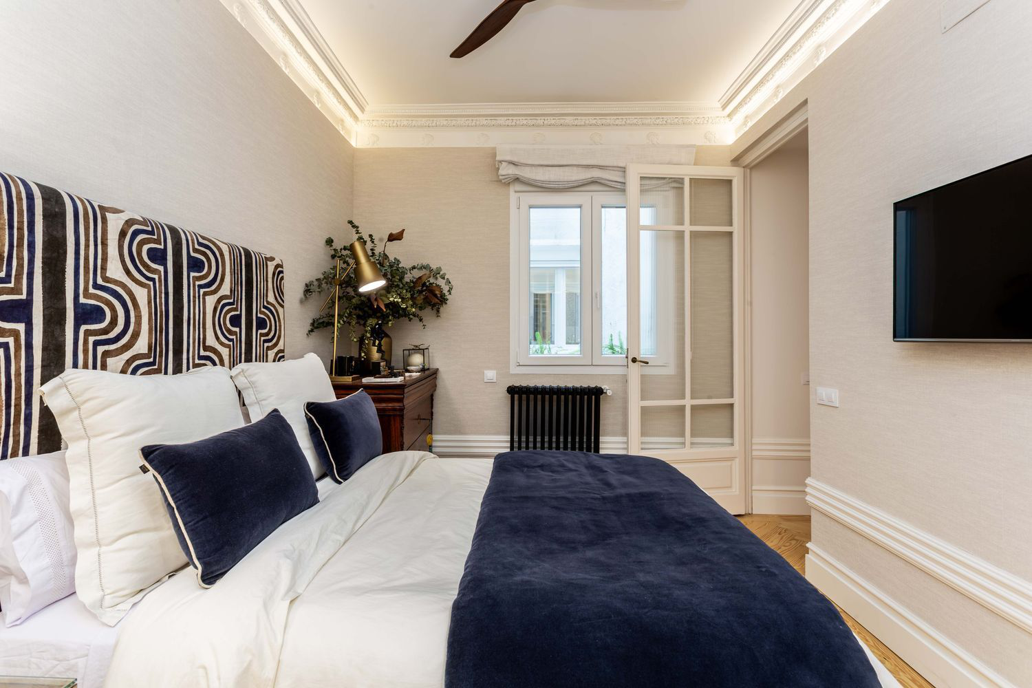 Elegant apartment in Goya set within a classic 1929 Madrid building