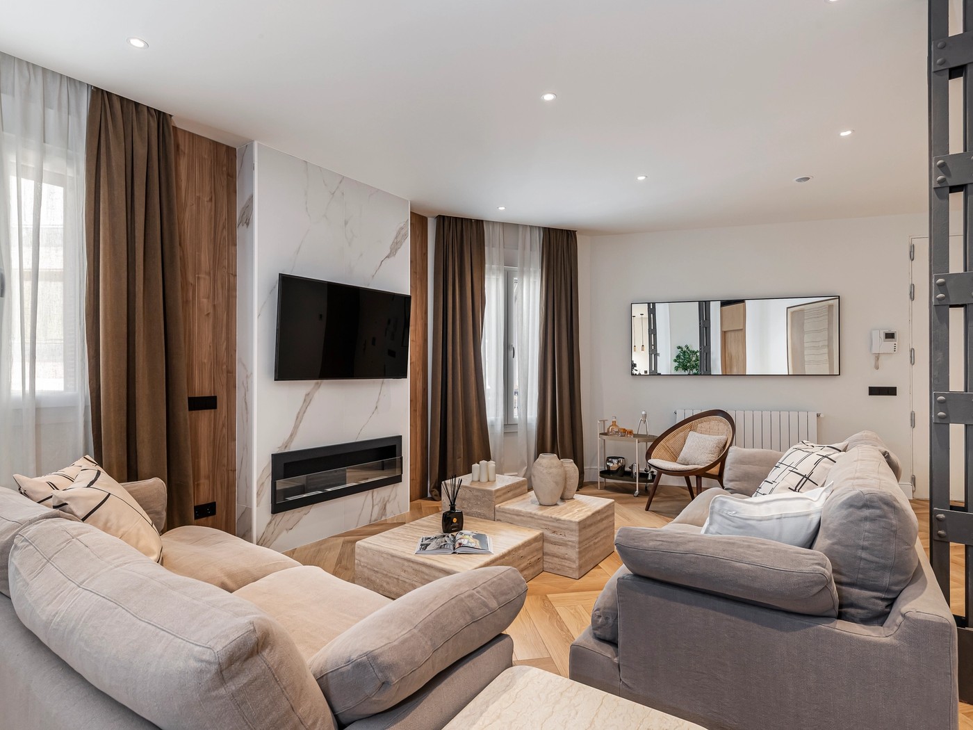 Luz en cuatro orientaciones y terraza privada en Lista