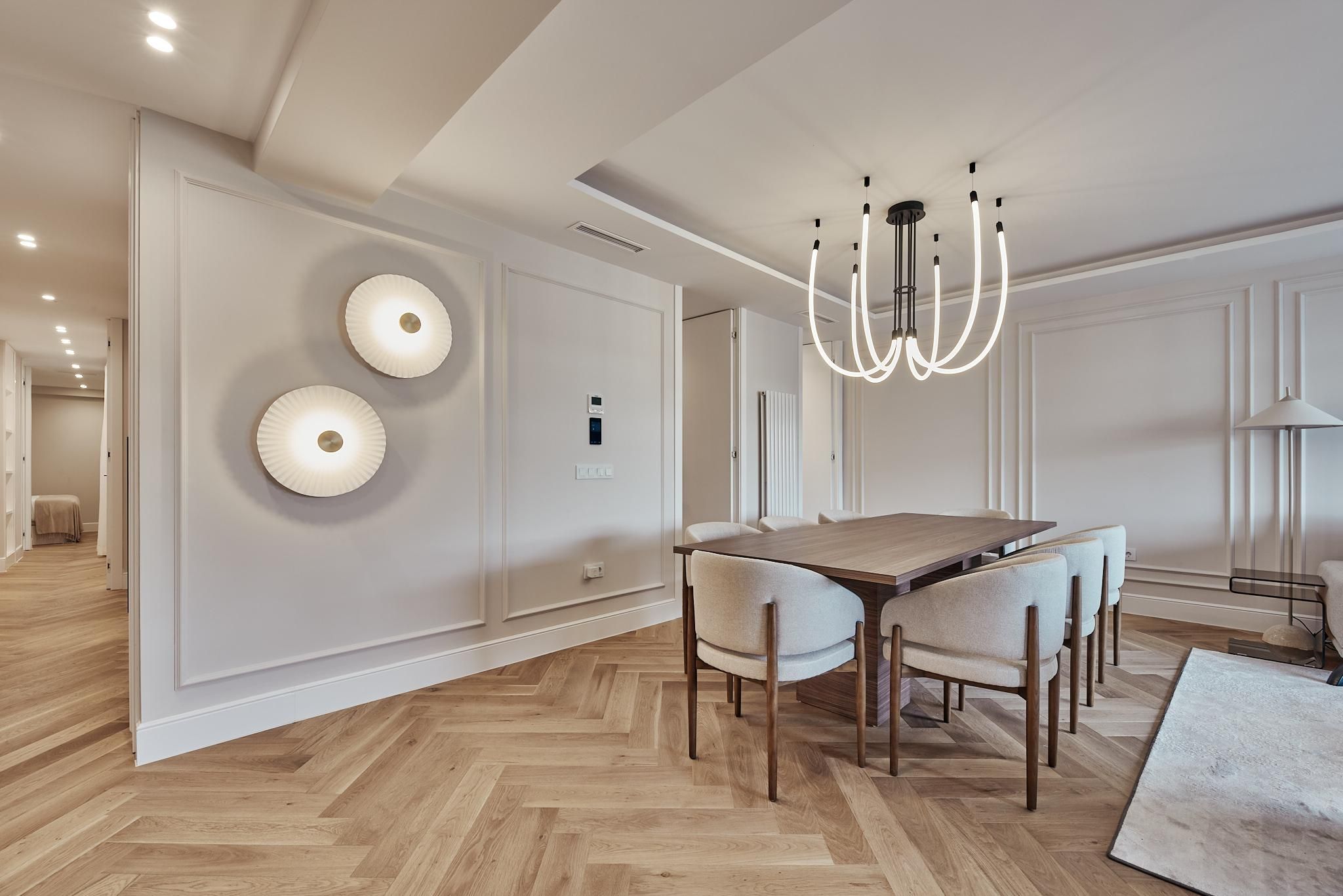 Luxury apartment in Castellana with excellent connectivity and refined city living