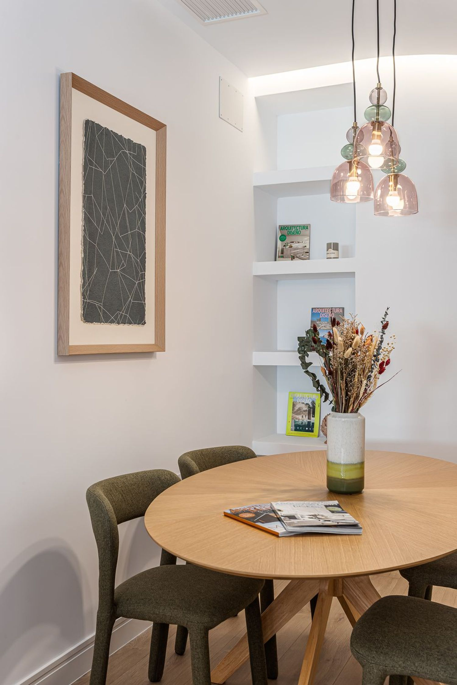 A bright and peaceful penthouse moments from Retiro Park