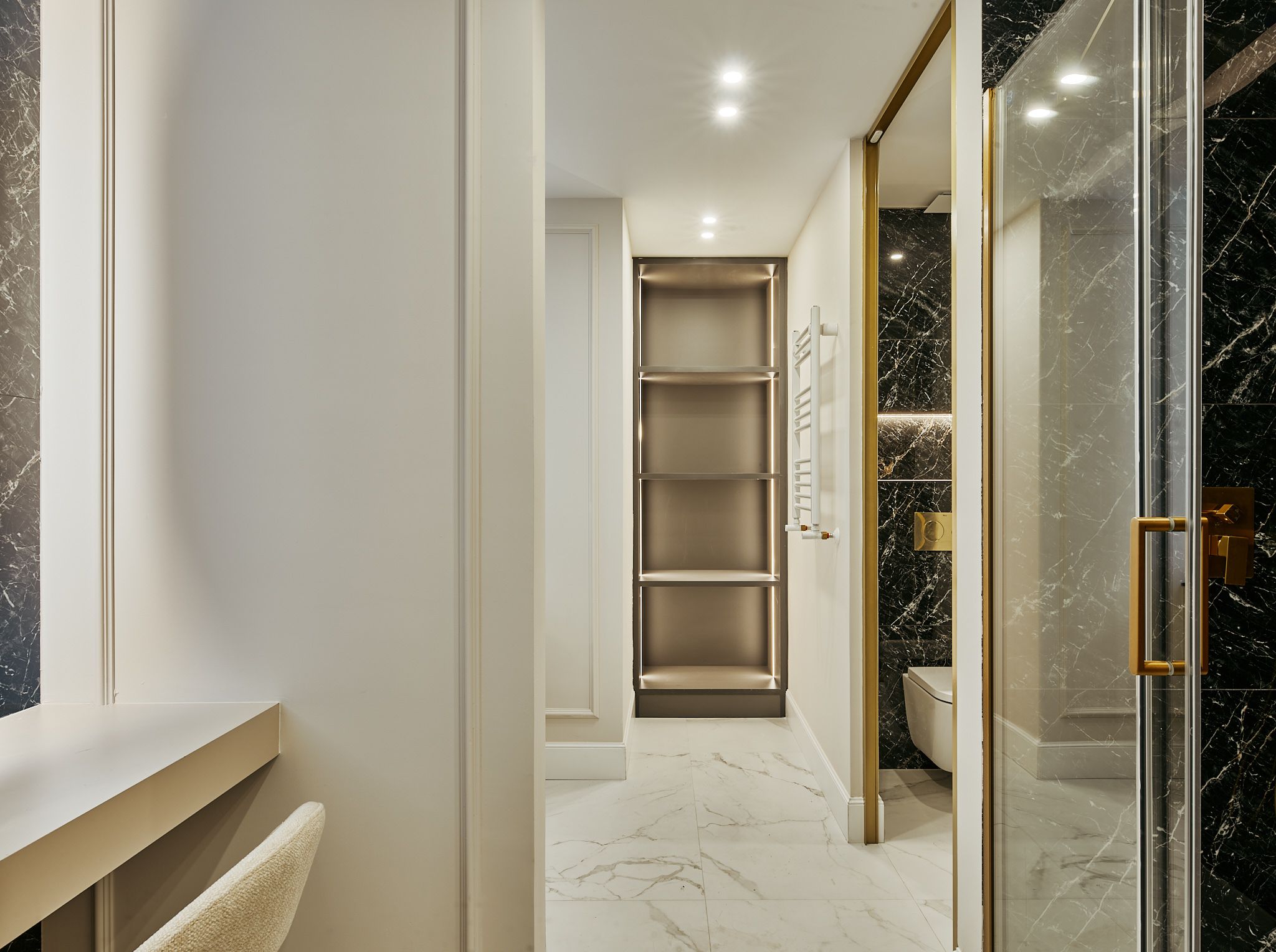 Salón amplio, domótica y confort en Goya
