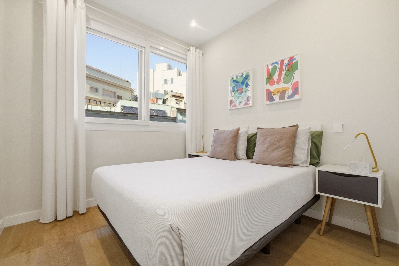 Vibrant city living moments from Gran Vía