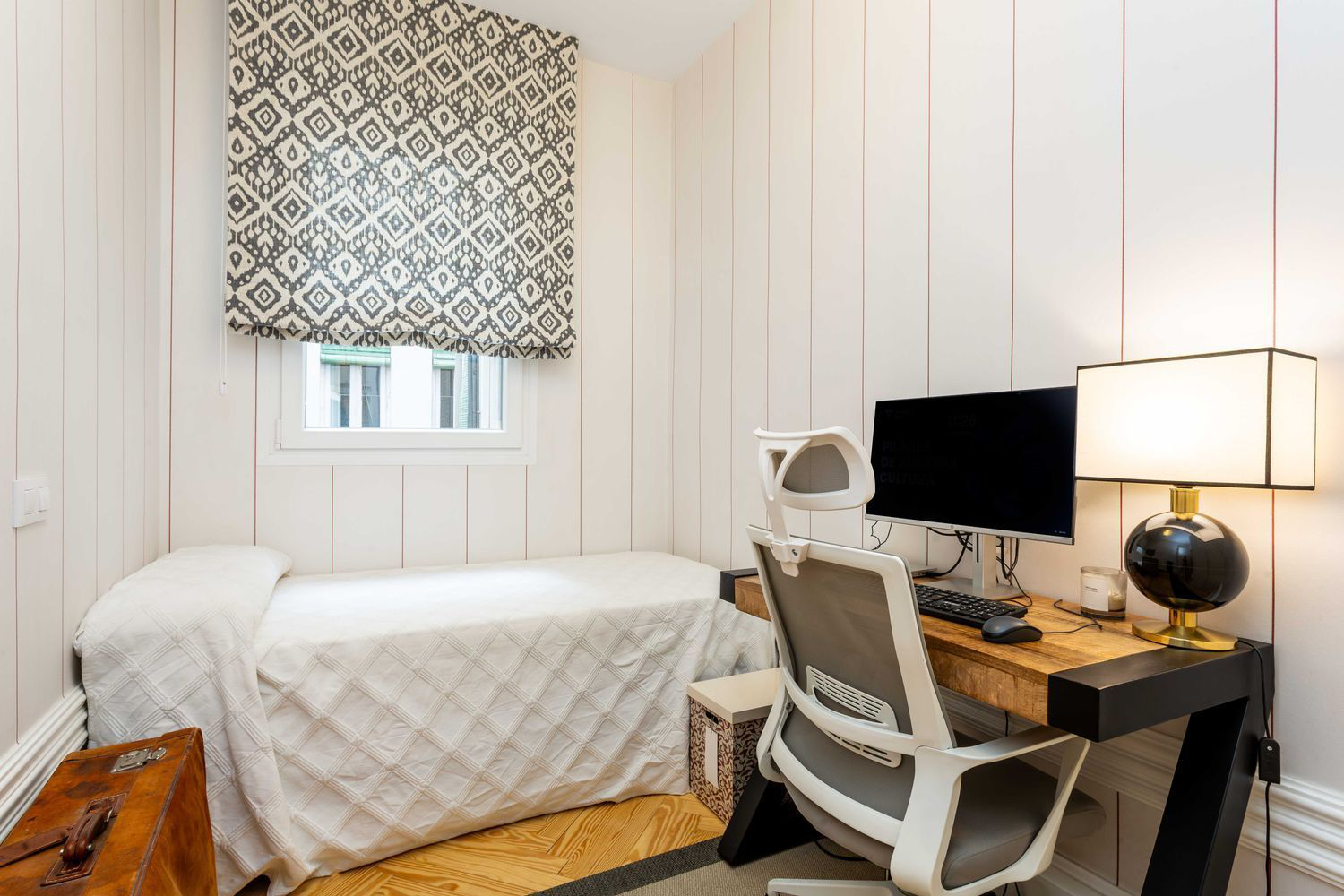Elegant apartment in Goya set within a classic 1929 Madrid building