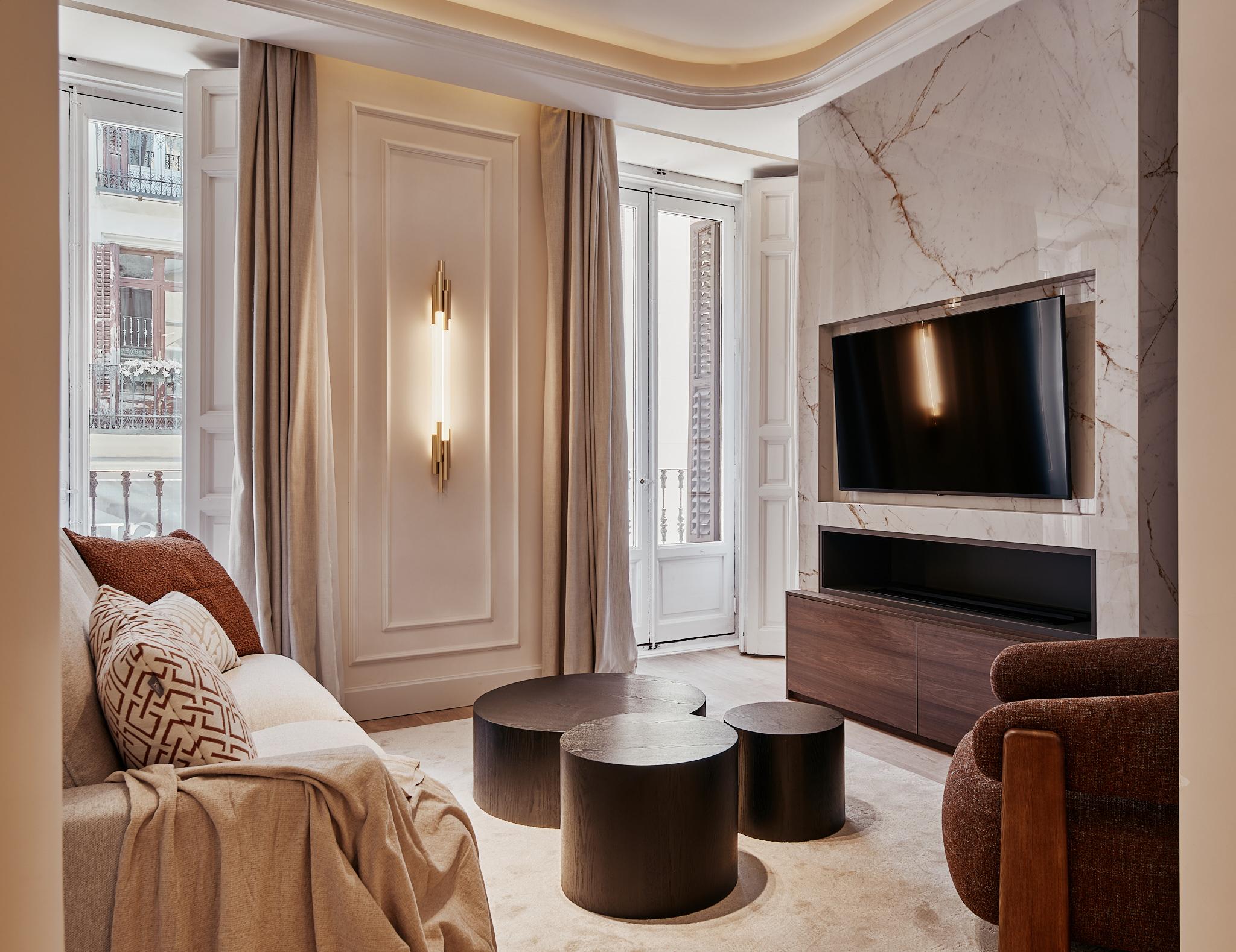 Luxury apartment in Justicia with four suites, dressing rooms and a historic building