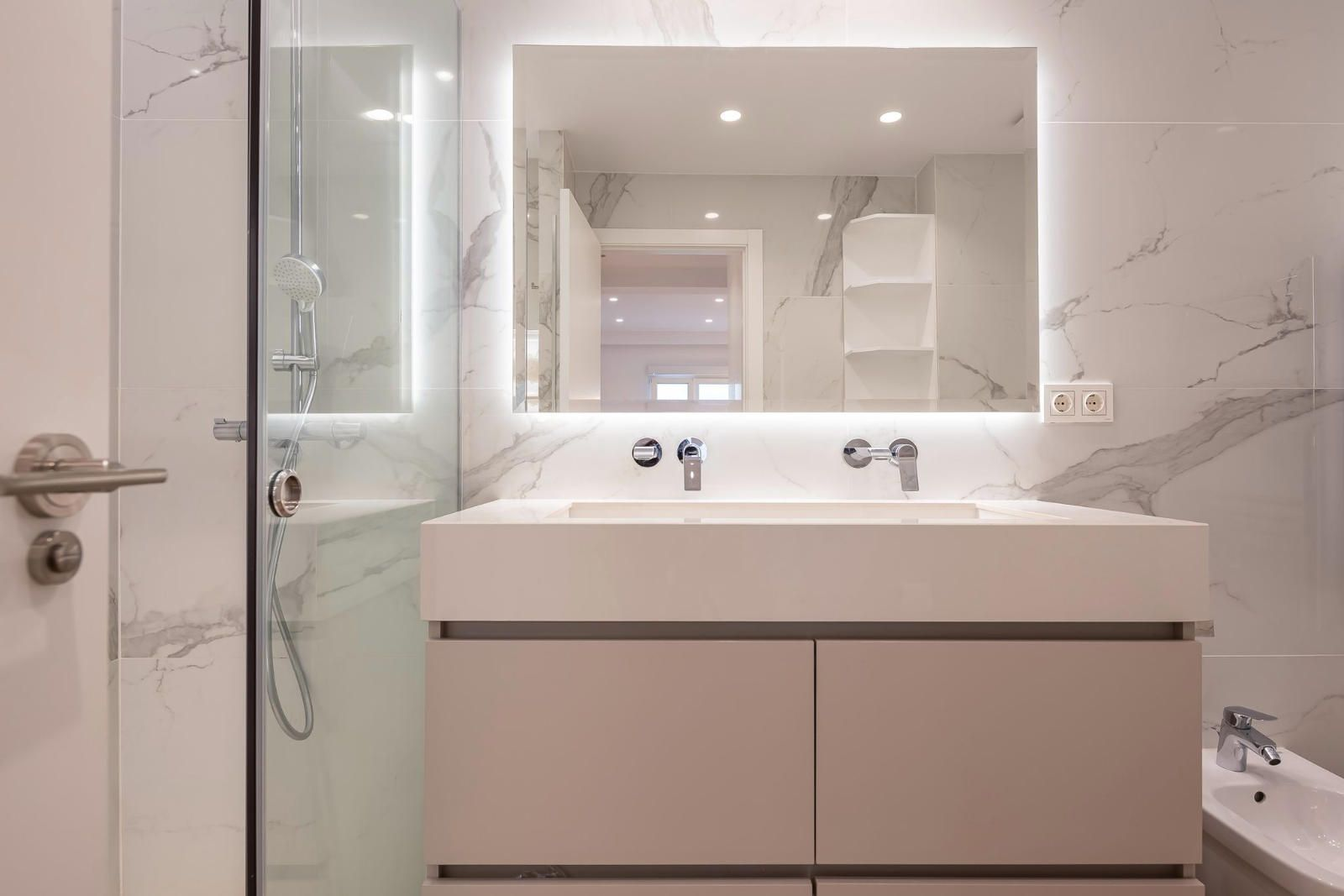 A contemporary residence designed for effortless living in Recoletos