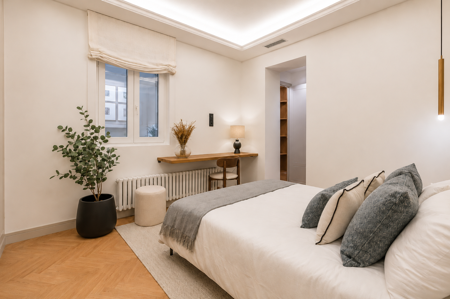 Elegant Lista Madrid apartment combining classic architecture and contemporary style