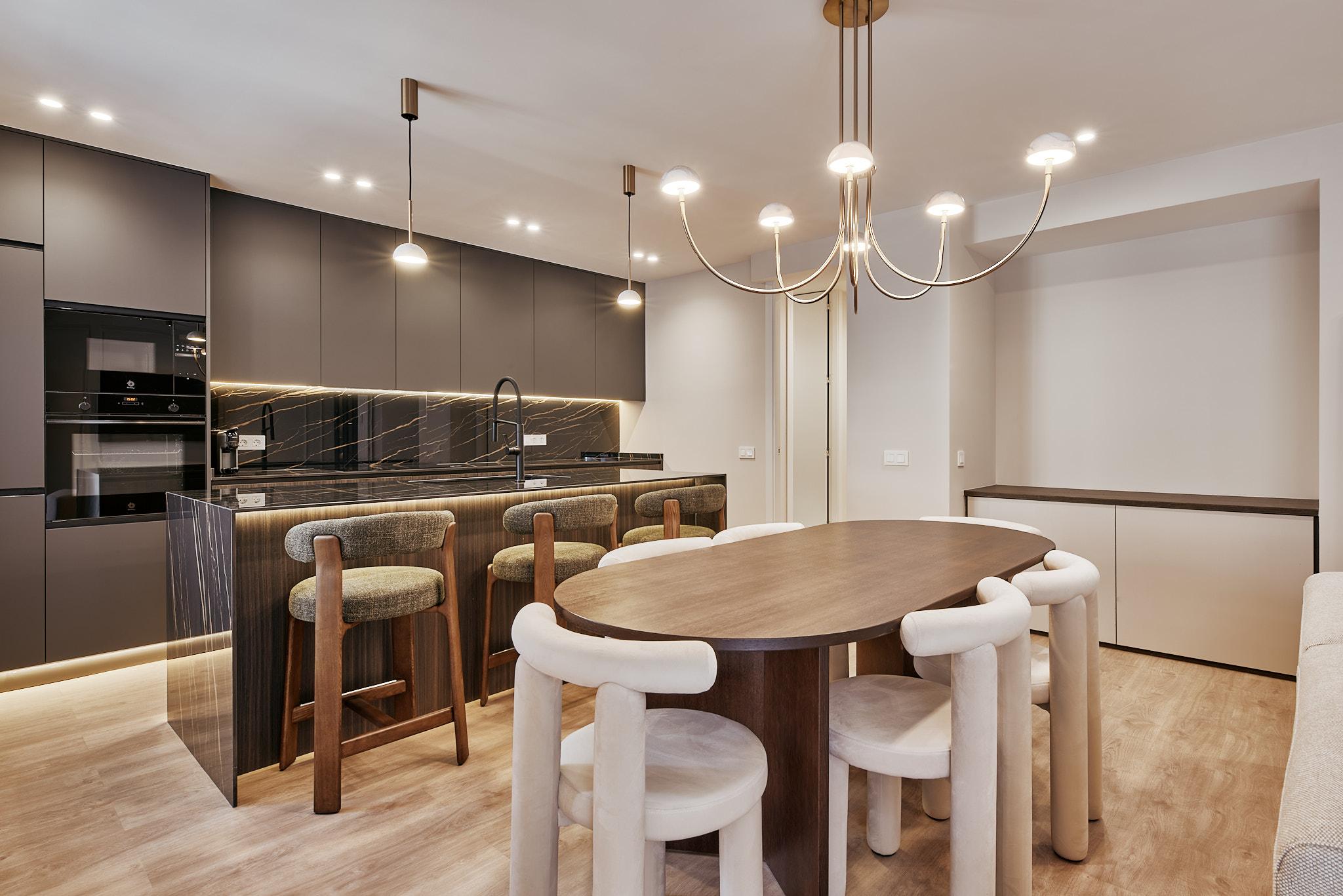 Terraza, garaje y tres dormitorios en Lista