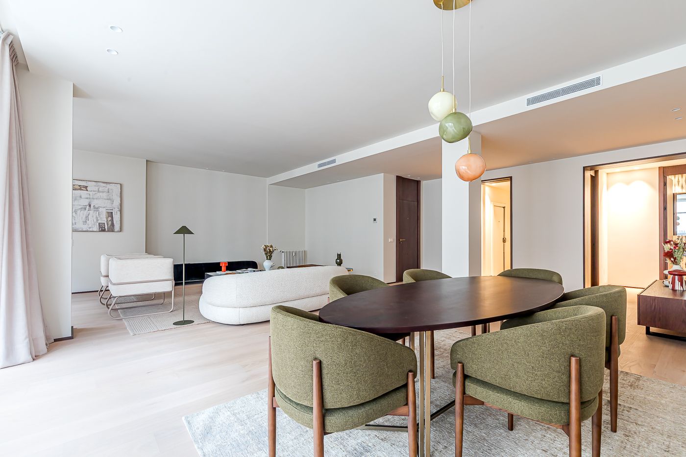 Four-bedroom living in the heart of prestigious Recoletos