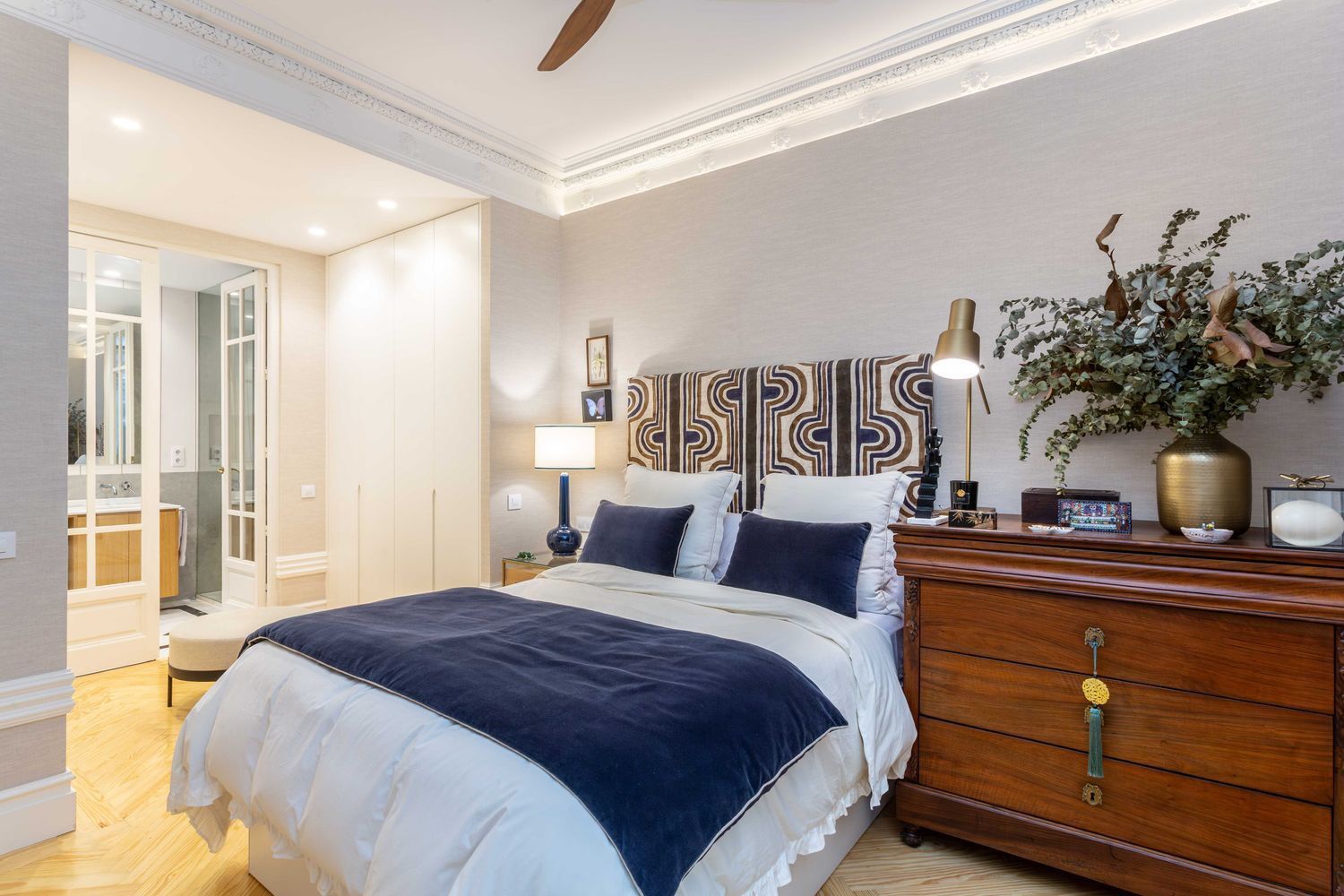 Elegant apartment in Goya set within a classic 1929 Madrid building