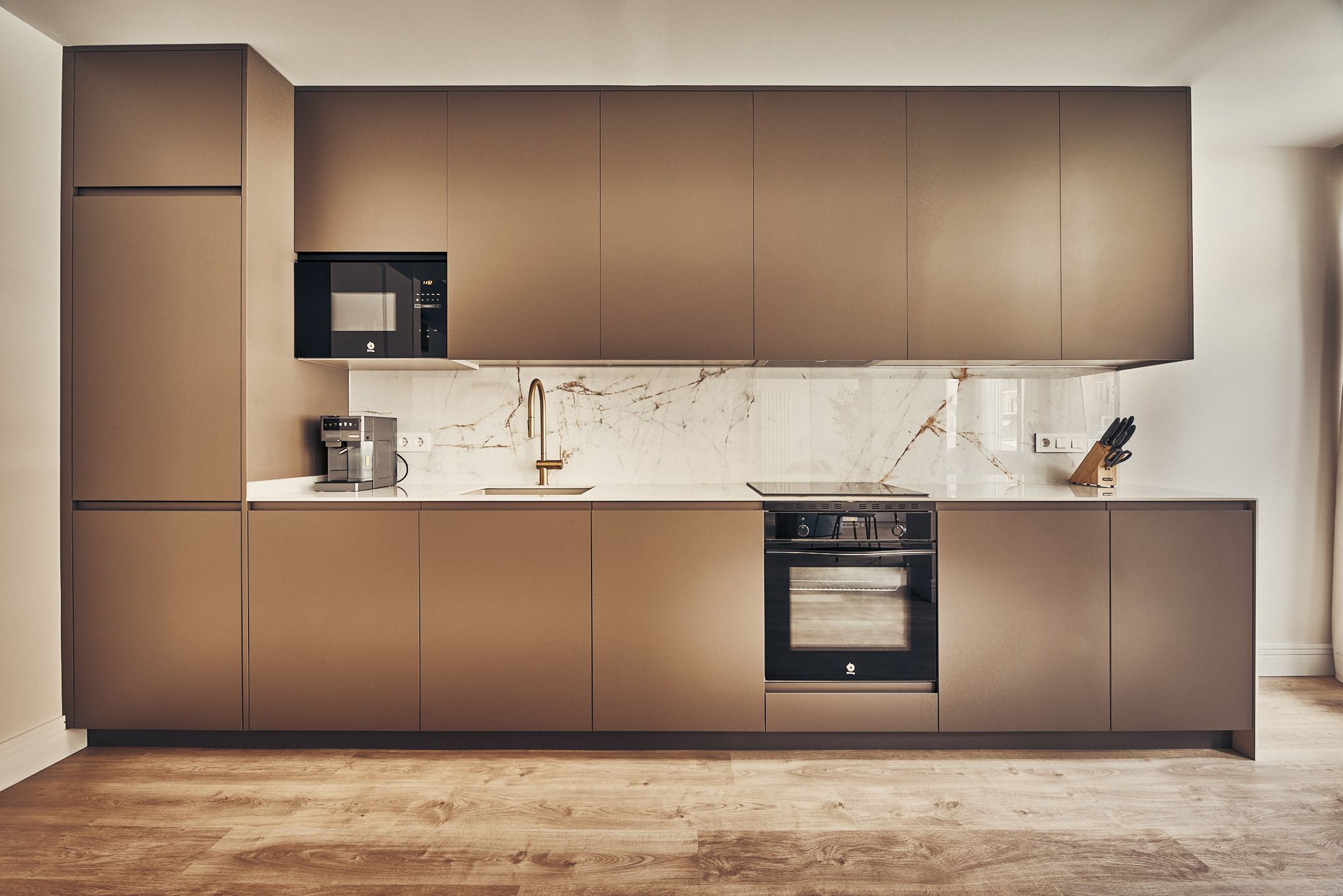 Exclusive Lista property with three bedrooms and a fully equipped kitchen