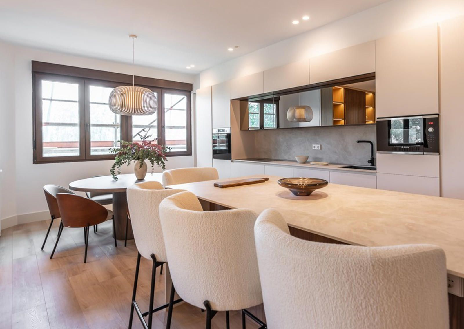 Exclusive property in Almagro with 3 en-suite bedrooms and timeless interiors