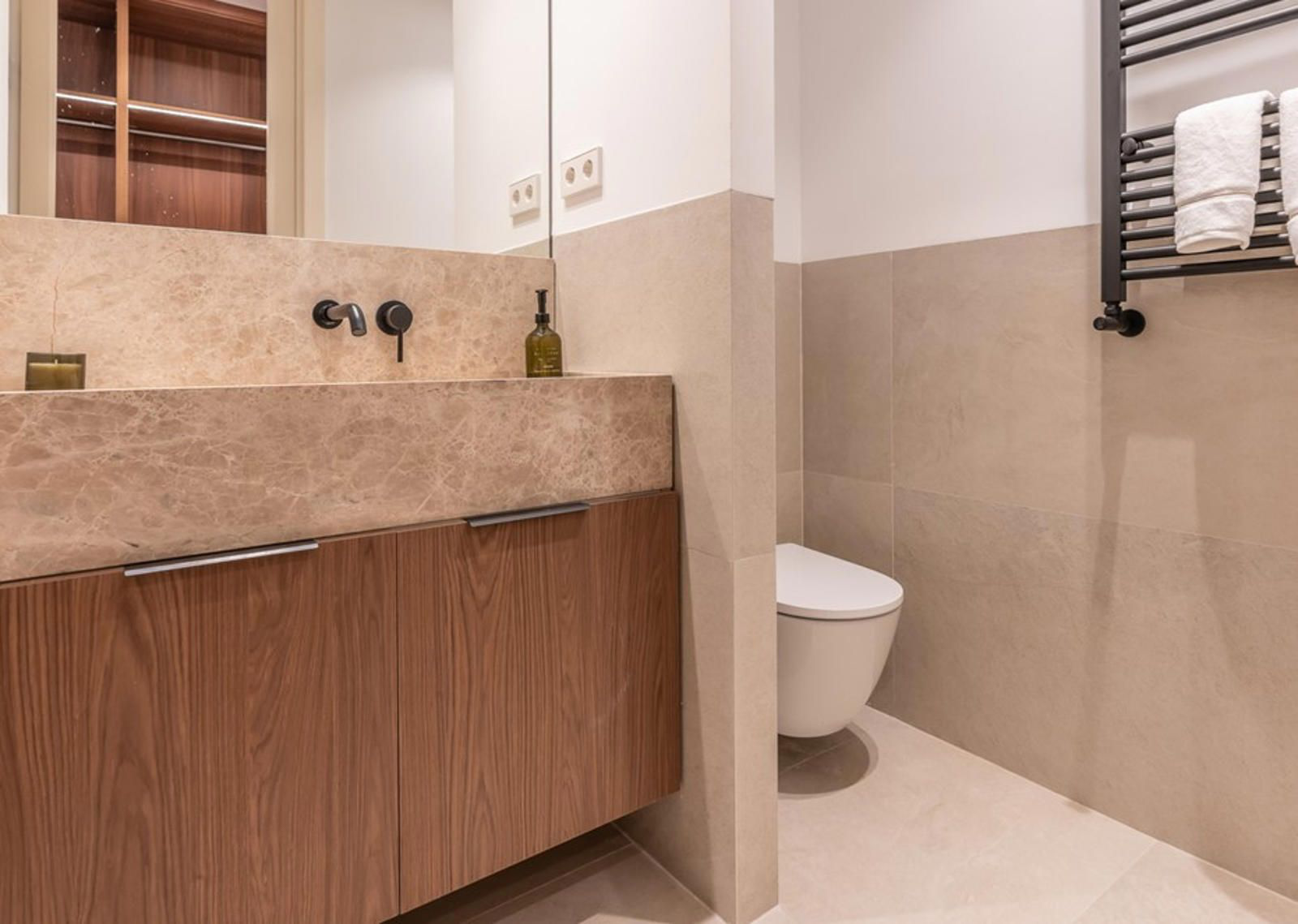 Exclusive property in Almagro with 3 en-suite bedrooms and timeless interiors