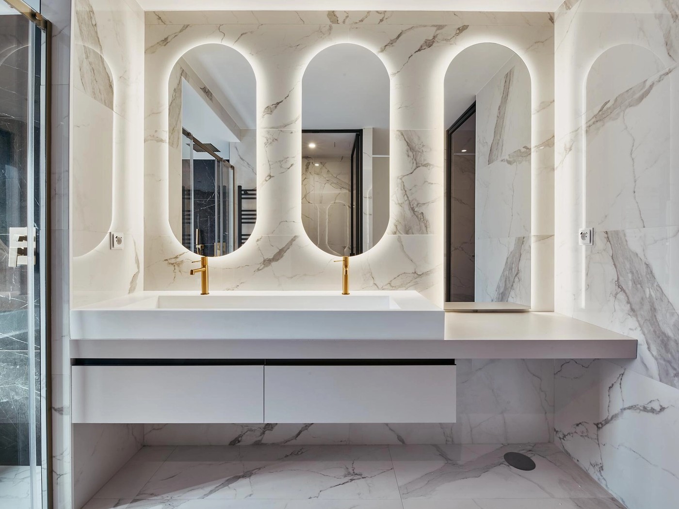 Amplitud residencial y garaje en Castellana
