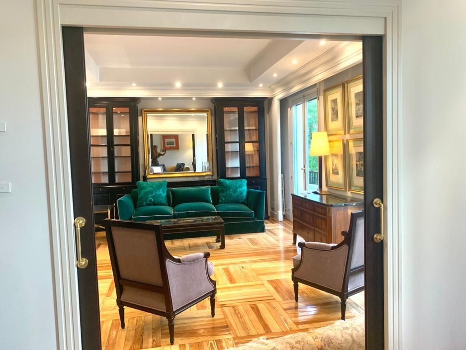 A timeless residence with refined city energy in the heart of Recoletos