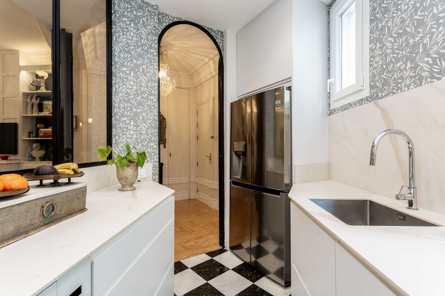 Elegant apartment in Goya set within a classic 1929 Madrid building